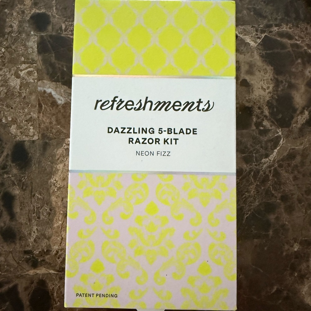 Refreshments Dazzling 5-Blade Razor Kit
